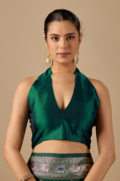 Close pose of deep green Meenakari deer motif zari pallu silk saree blouse — Chandrikas