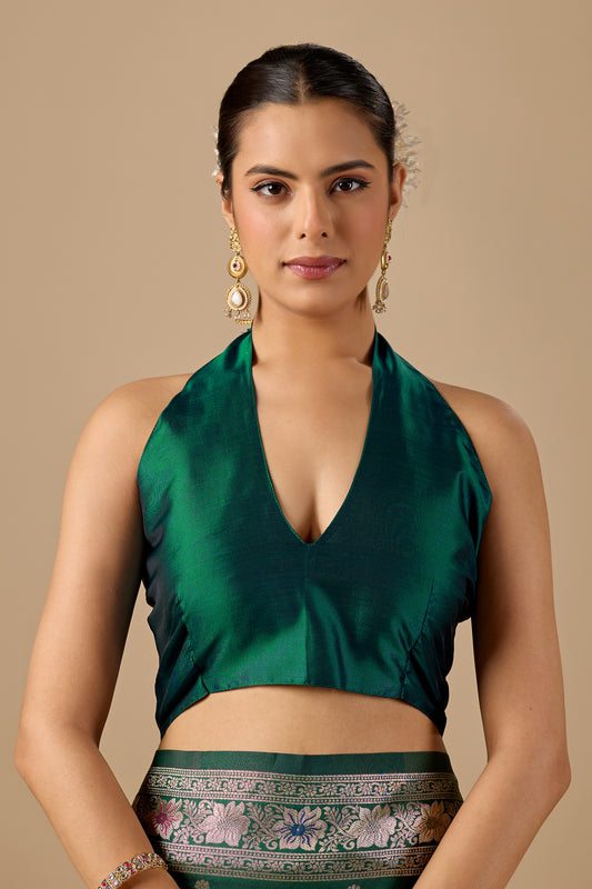 Close pose of deep green Meenakari deer motif zari pallu silk saree blouse — Chandrikas
