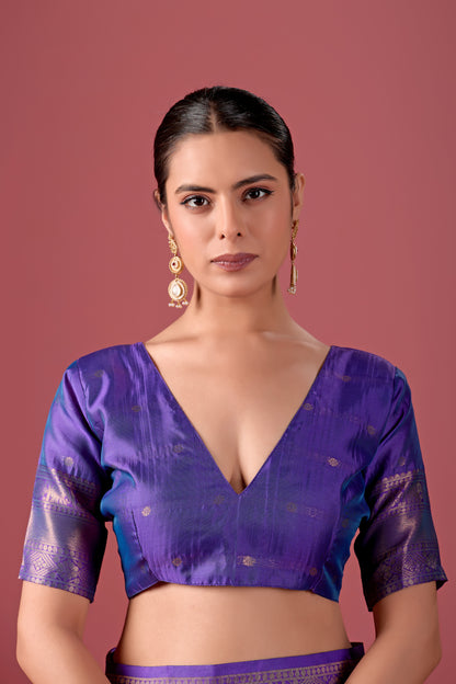 Woman in close pose wearing light purple deep purple Banarasi silk checks pattern saree — Chandrikas