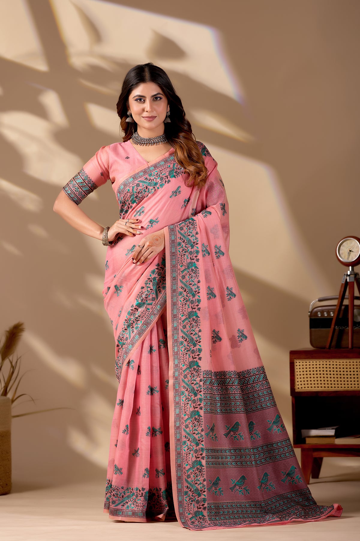 Woman in front pose wearing pink Banarasi cotton jacquard bird buttis saree — Chandrikas